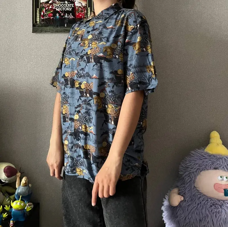Рубашка Uniqlo ‘безликие скачки’ 🏇 — фото 2